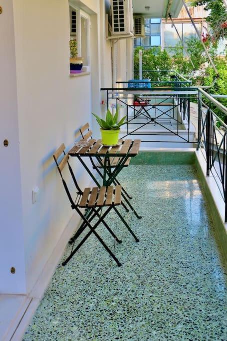 Glyfada Path Of Poets Apartamento Atenas Exterior foto